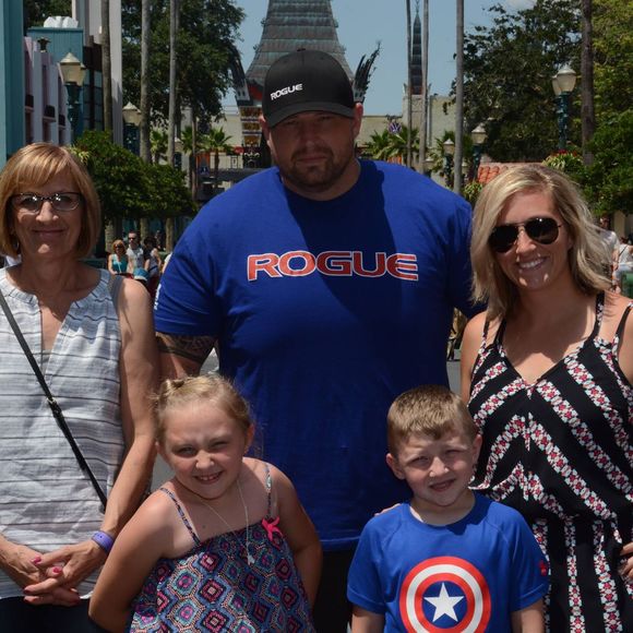 Profile Picture of Ashley Eischeid (@ashmgreen) on Poshmark