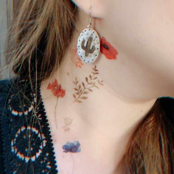 Profile Picture of Amanda Kozakiewicz (@sincerestar) on Poshmark