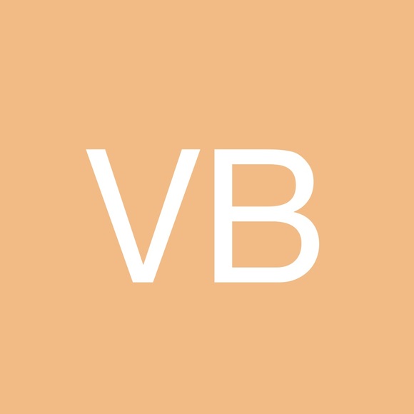 Profile Picture of Valerie Boyer (@purplevalerie) on Poshmark