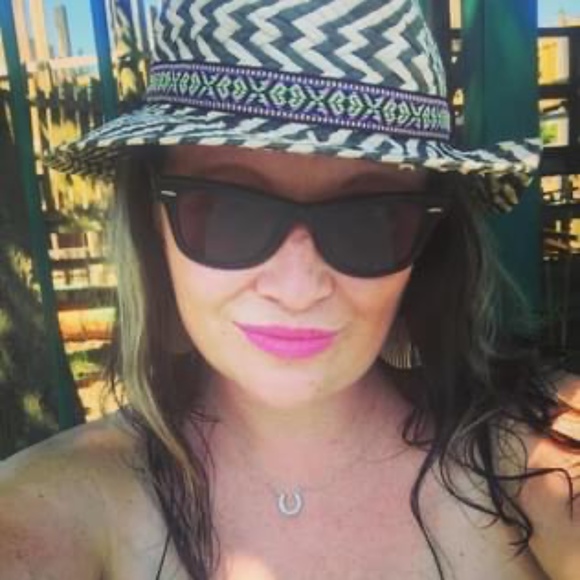 Profile Picture of Stacey Prior (@cococoast44) on Poshmark