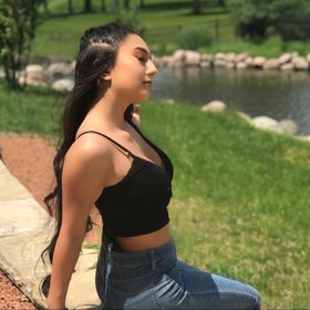 Profile Picture of Danielle Soliz (@danisolizz) on Pinterest