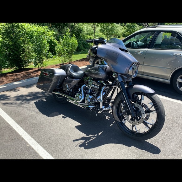 Profile Picture of Adam Bernard (@connorbernard) on Poshmark