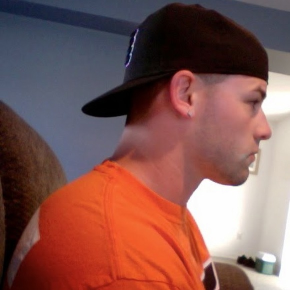 Profile Picture of Matthew Opperman (@mattopp17) on Poshmark