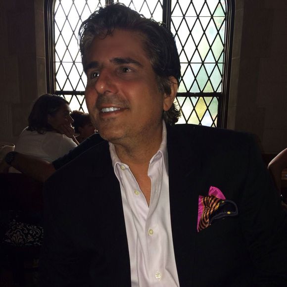 Profile Picture of Michael Schoenith (@m_schoenith) on Poshmark