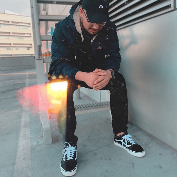 Profile Picture of Brian Calderon (@bcalee00) on Poshmark