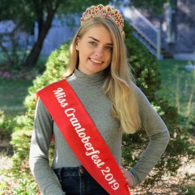 Profile Picture of Eva Gould (@Evagould4388) on Twitter