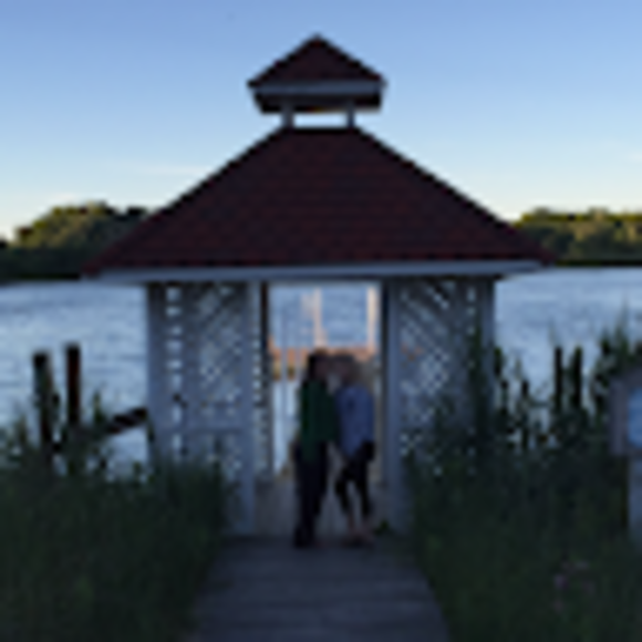 Profile Picture of Samantha Dantona (@samanthadantona) on Poshmark