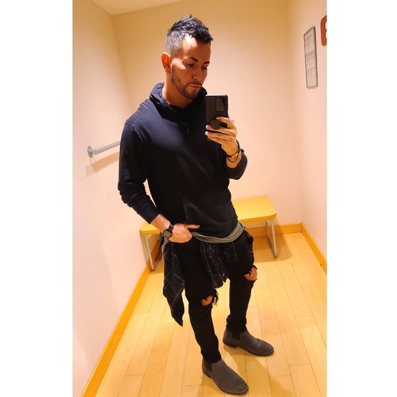 Profile Picture of Adam Enriquez (@adame0428) on Poshmark