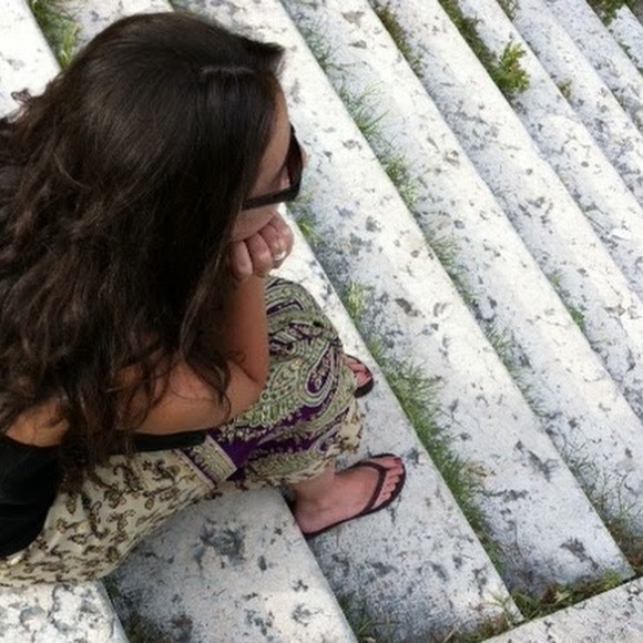 Profile Picture of Mariana Brandman (@mari1919) on Poshmark