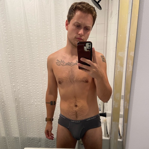 Profile Picture of Nicholas Wuest (@nicdaniels) on Poshmark