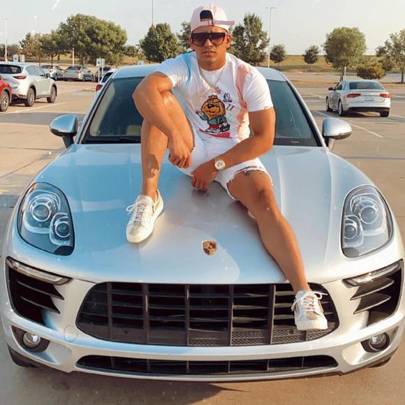 Profile Picture of Rosbel Rodriguez serrano (@rosbelr) on Poshmark