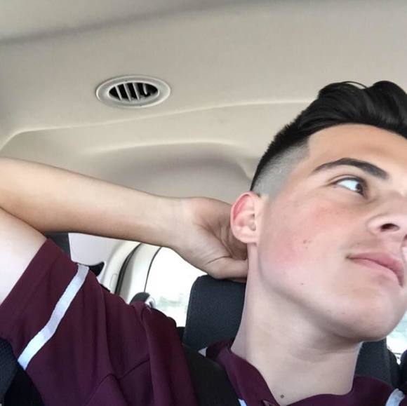 Profile Picture of Peyton Bonjorno (@impeyton_) on Poshmark