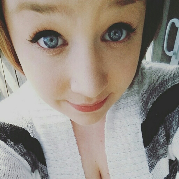 Profile Picture of Brianna Letkiewicz (@breezybree7) on Poshmark