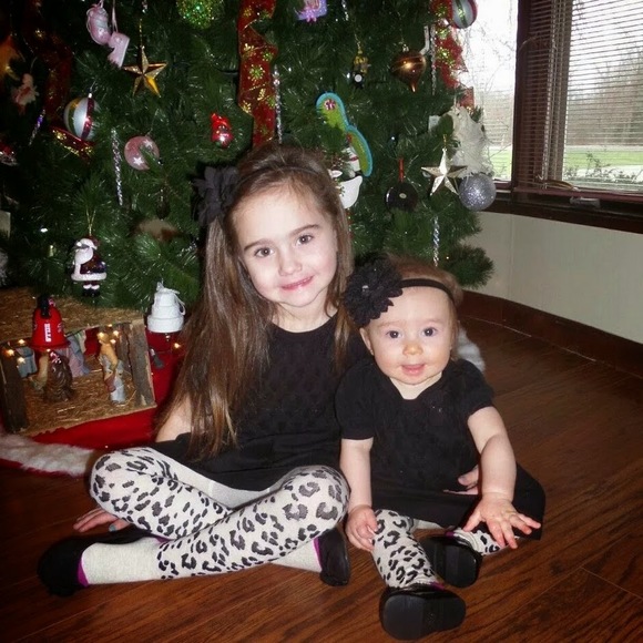 Profile Picture of Nicole Borowiak (@nikki8212) on Poshmark