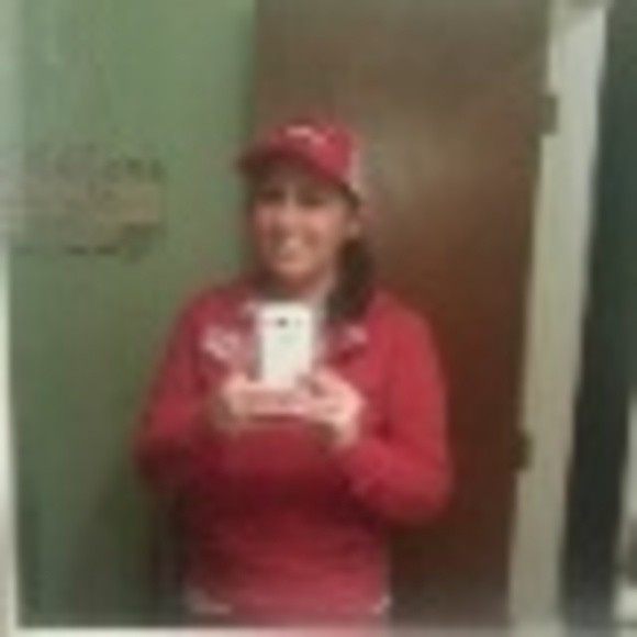 Cassie Keene - Poshmark Profile Picture of Cassie Keene (@cassienicole025) on Poshmark