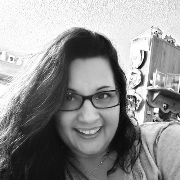 Profile Picture of Claudia Rodriguez (@palomita1932) on Poshmark