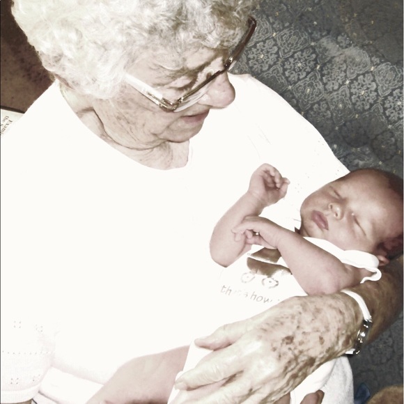 Profile Picture of Kendall Jazdzewski (@contentedk) on Poshmark