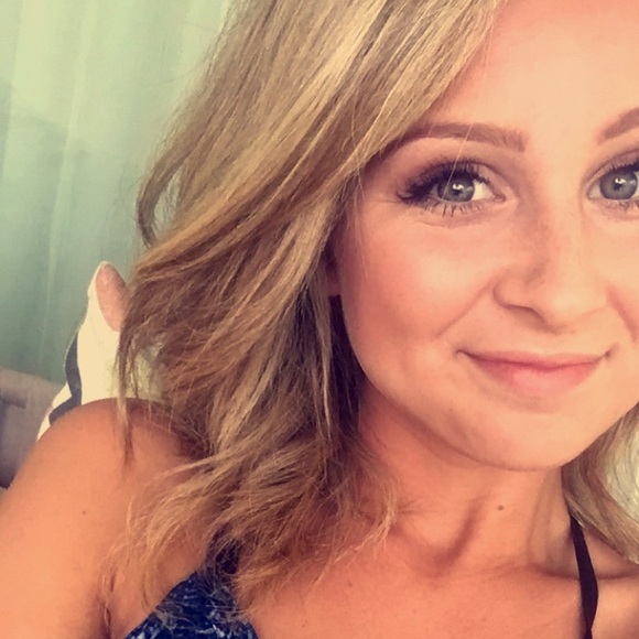 Profile Picture of Lauren Wildt (@lwellman) on Poshmark