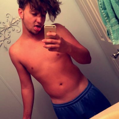 Profile Picture of Tommy Cooley (@tommycooley93) on Twitter