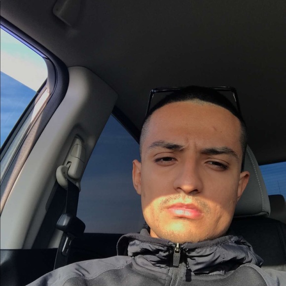 Profile Picture of Brian Carrera (@briancarrera) on Poshmark