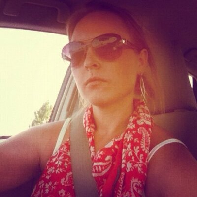 Profile Picture of Mandy Grilli (@princesmoment) on Twitter