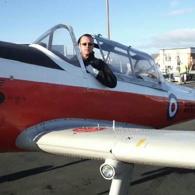 Profile Picture of KARL SUTTON (@DHC1BOY) on Twitter