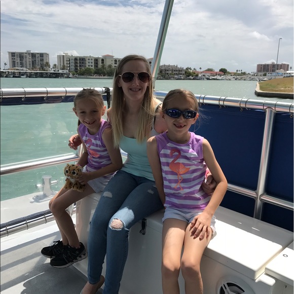 Profile Picture of Jennifer Walschinski (@jannjann15) on Poshmark