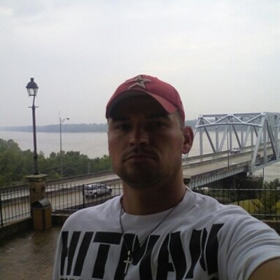 Profile Picture of Daniel Homer (@sthnink12) on Twitter