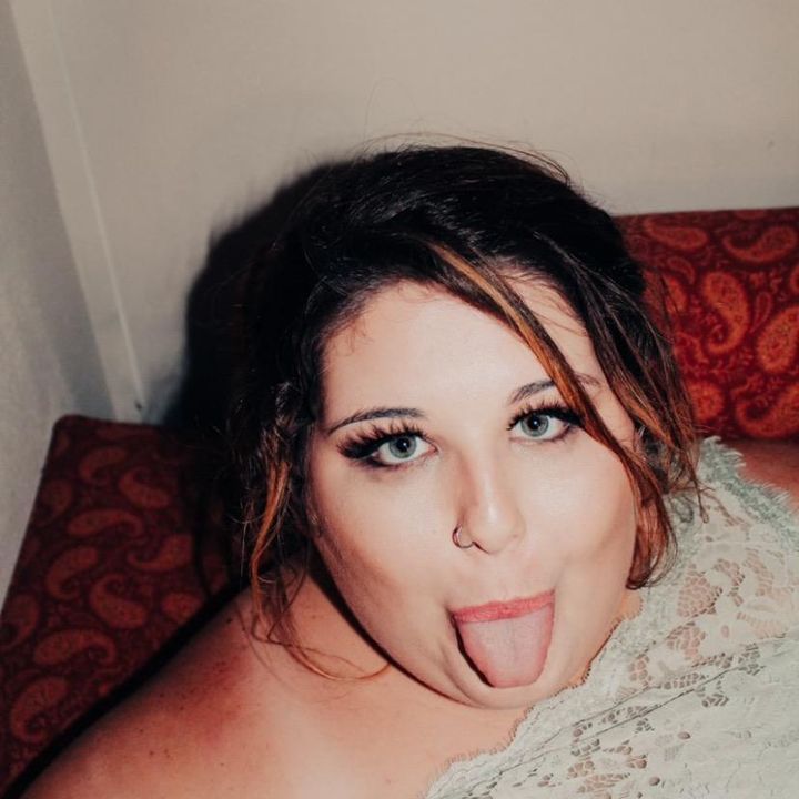 Profile Picture of Karlee Blad (@karleeblad) on Tiktok