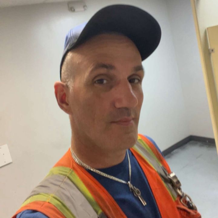 Profile Picture of Joshua (@angelzwings80) on Tiktok