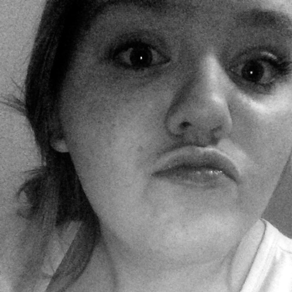 Profile Picture of Brianna Tipling (@brianna2570) on Poshmark