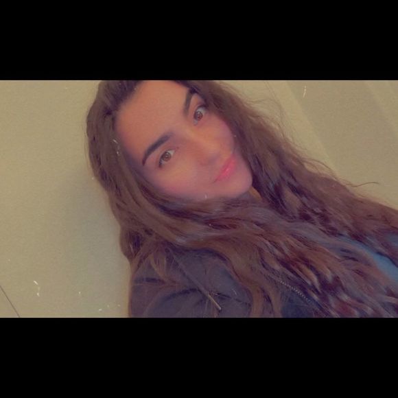 Profile Picture of Adrianna Medina (@adriannamedi714) on Poshmark