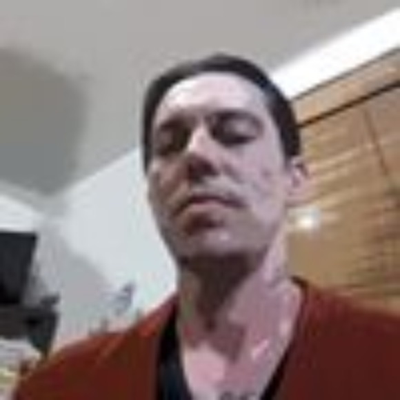 Profile Picture of Rocky Loggins (@rockyvettetn84) on Poshmark