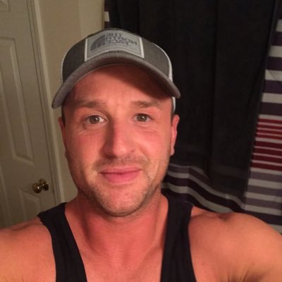 Profile Picture of Steven Thomason (@smthom83) on Twitter