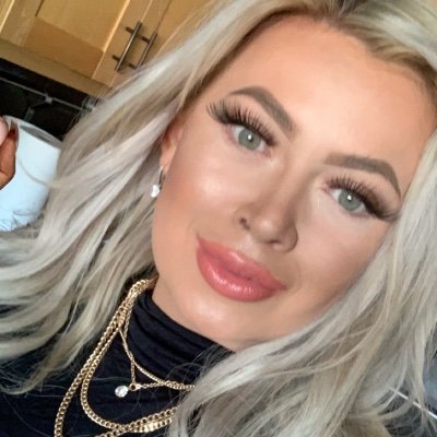 Profile Picture of Shawna Clarke (@ShawnaC42333082) on Twitter