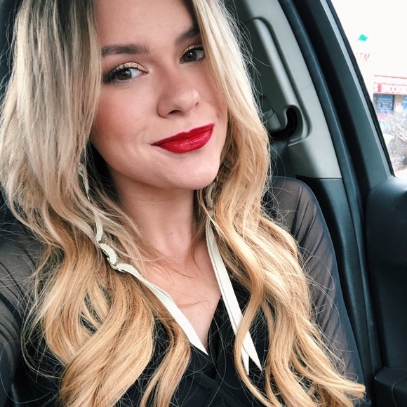 Shaylee Stoneman - Poshmark Profile Picture of Shaylee Stoneman (@shayleestoneman) on Poshmark