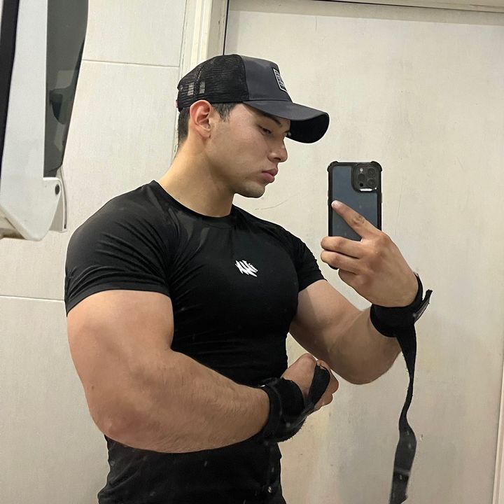 Profile Picture of Jonathan (@jonathan_monst) on Tiktok