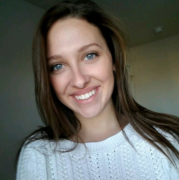 Profile Picture of Hailey Ginnever (@haileyginnever) on Poshmark