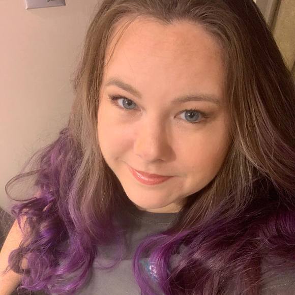 Profile Picture of Peggy Steele (@peglet02) on Poshmark