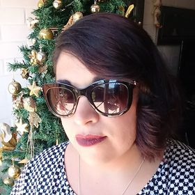 Profile Picture of Paula Diaz Silva (@POMPIERONA) on Pinterest