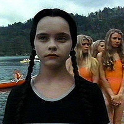 Profile Picture of Veronica (@Zeeve17) on Twitter