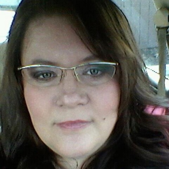 Profile Picture of Wanda Smith (@starzangyl) on Poshmark