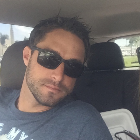 Profile Picture of Matthew Dribnak (@dribby88) on Poshmark