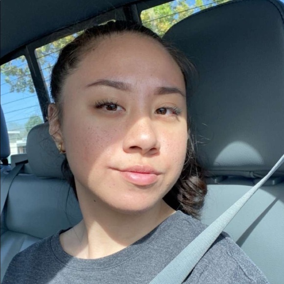 Profile Picture of Erin Orrego (@erin_krysten) on Poshmark