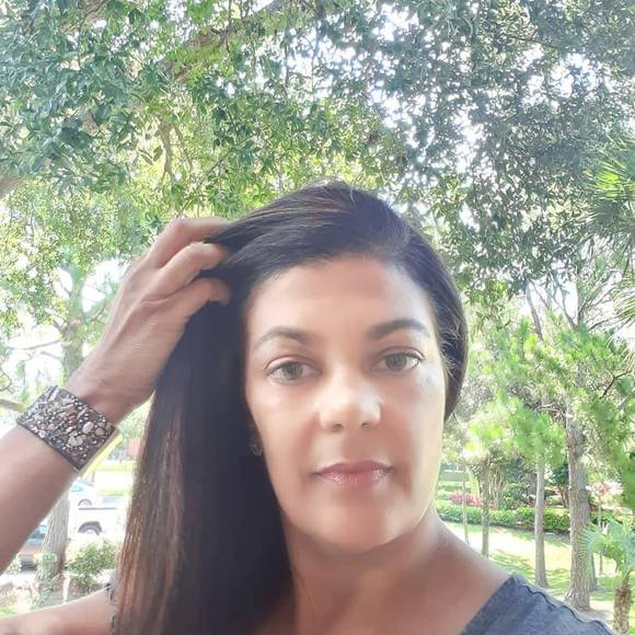 Profile Picture of Lai Lai (@lai_l) on Poshmark