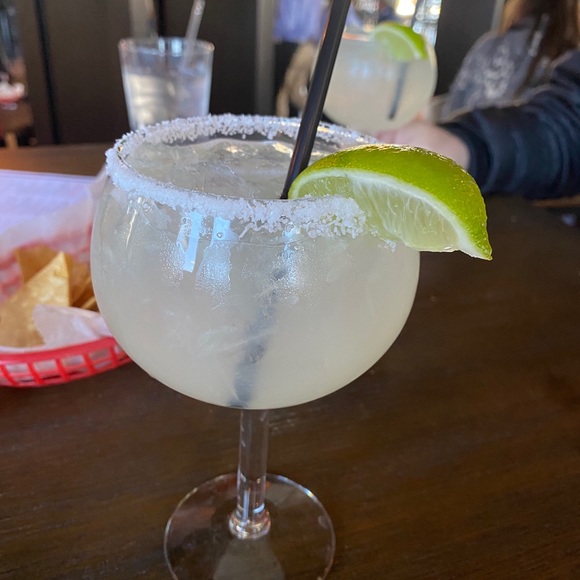 Profile Picture of Allison Bowen (@allishawnbowen) on Poshmark