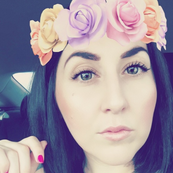 Profile Picture of Jaime Brimer (@jaimelynn_b) on Poshmark