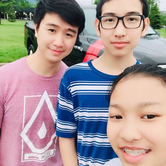 Profile Picture of Daniel Ng-choy (@flip360) on Poshmark