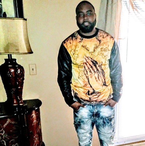 Profile Picture of Dallion Long (@tp90baby) on Poshmark