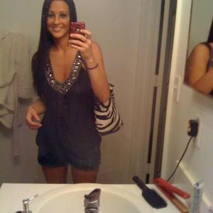 Profile Picture of Hillary Dawson (@suckitthoee) on Myspace